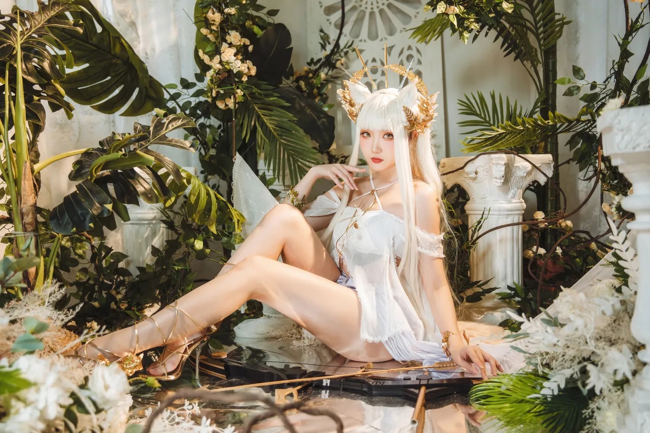 瓜希酱 - Platinum Shimmering Dew (Arknights)-erohere9.webp