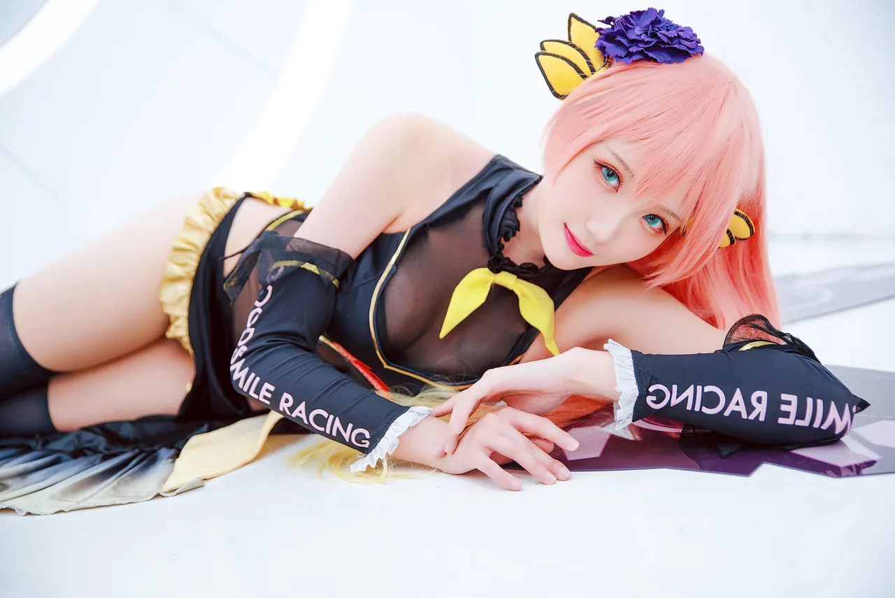 瓜希酱 LUKA 赛车-erohere14.webp