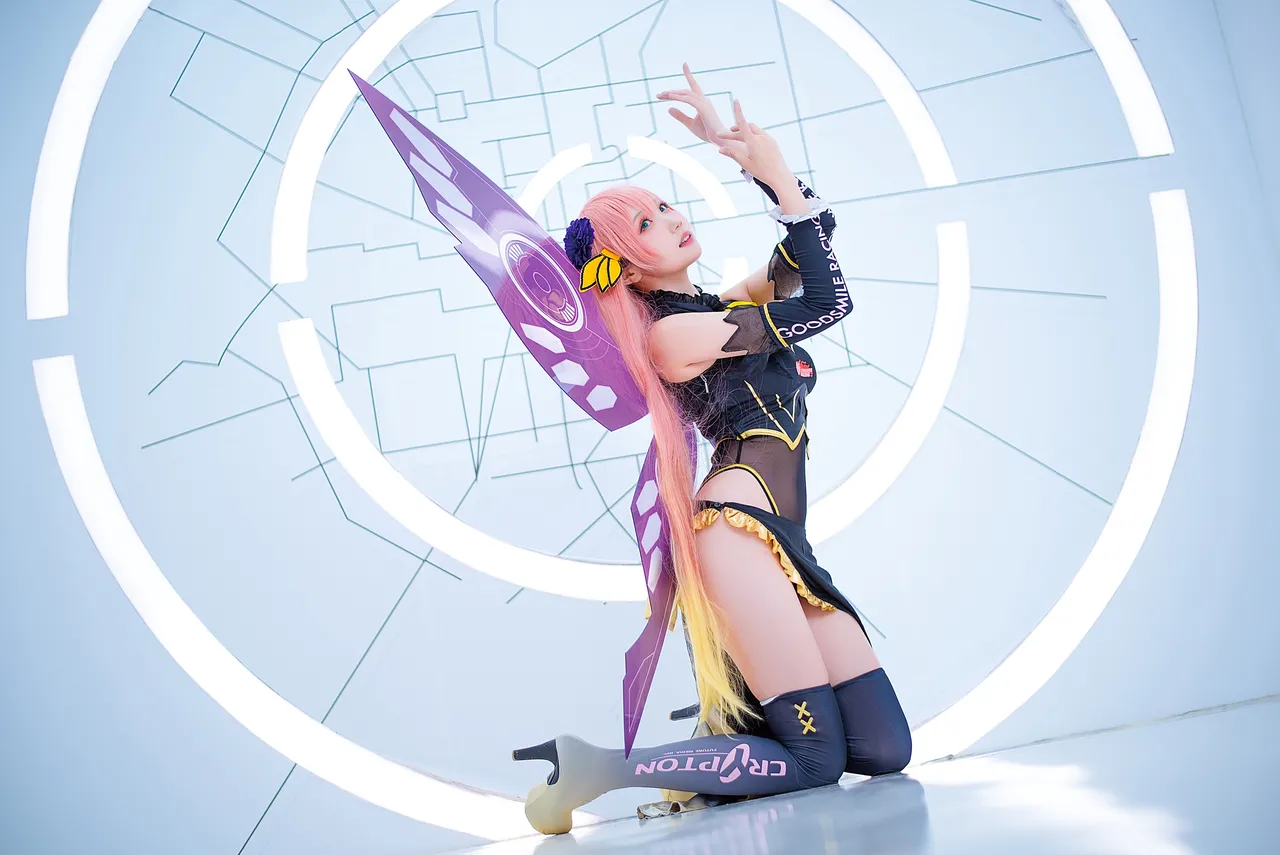瓜希酱 LUKA 赛车-erohere4.webp