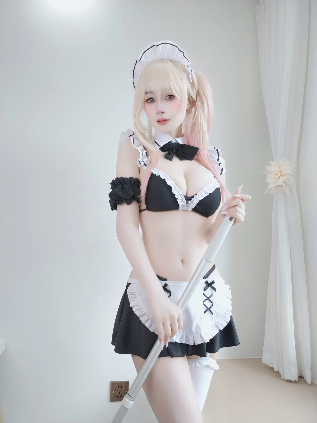 白银81 - Maid Marin-erohere14.webp