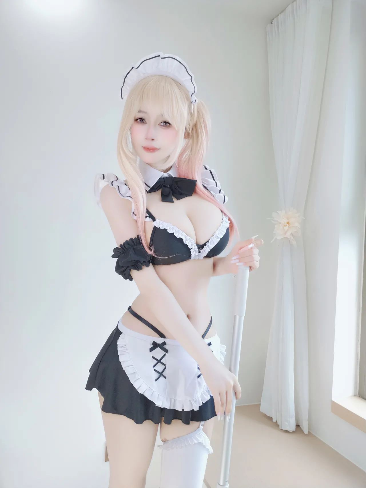 白银81 - Maid Marin-erohere34.webp
