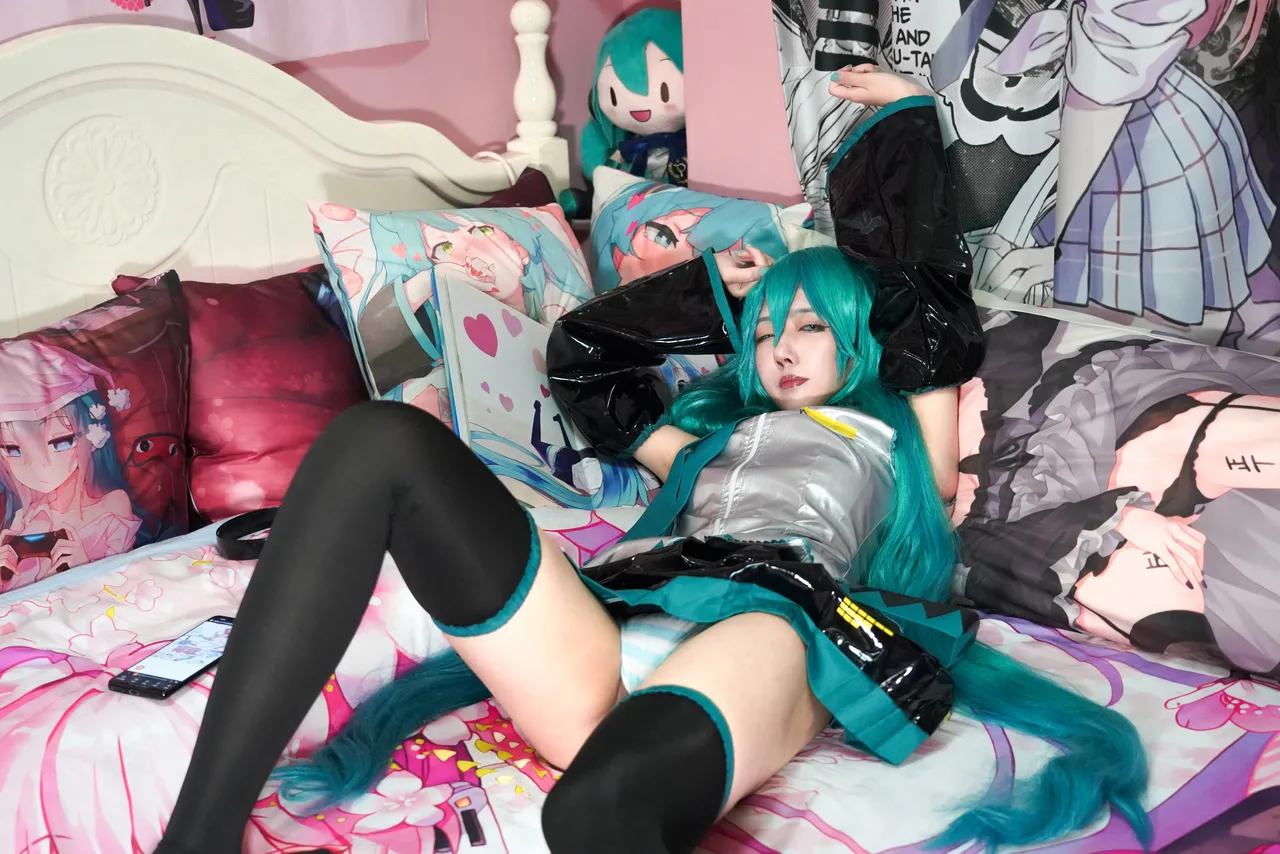 絞肉姬Walküre - miku公式服-erohere40.webp