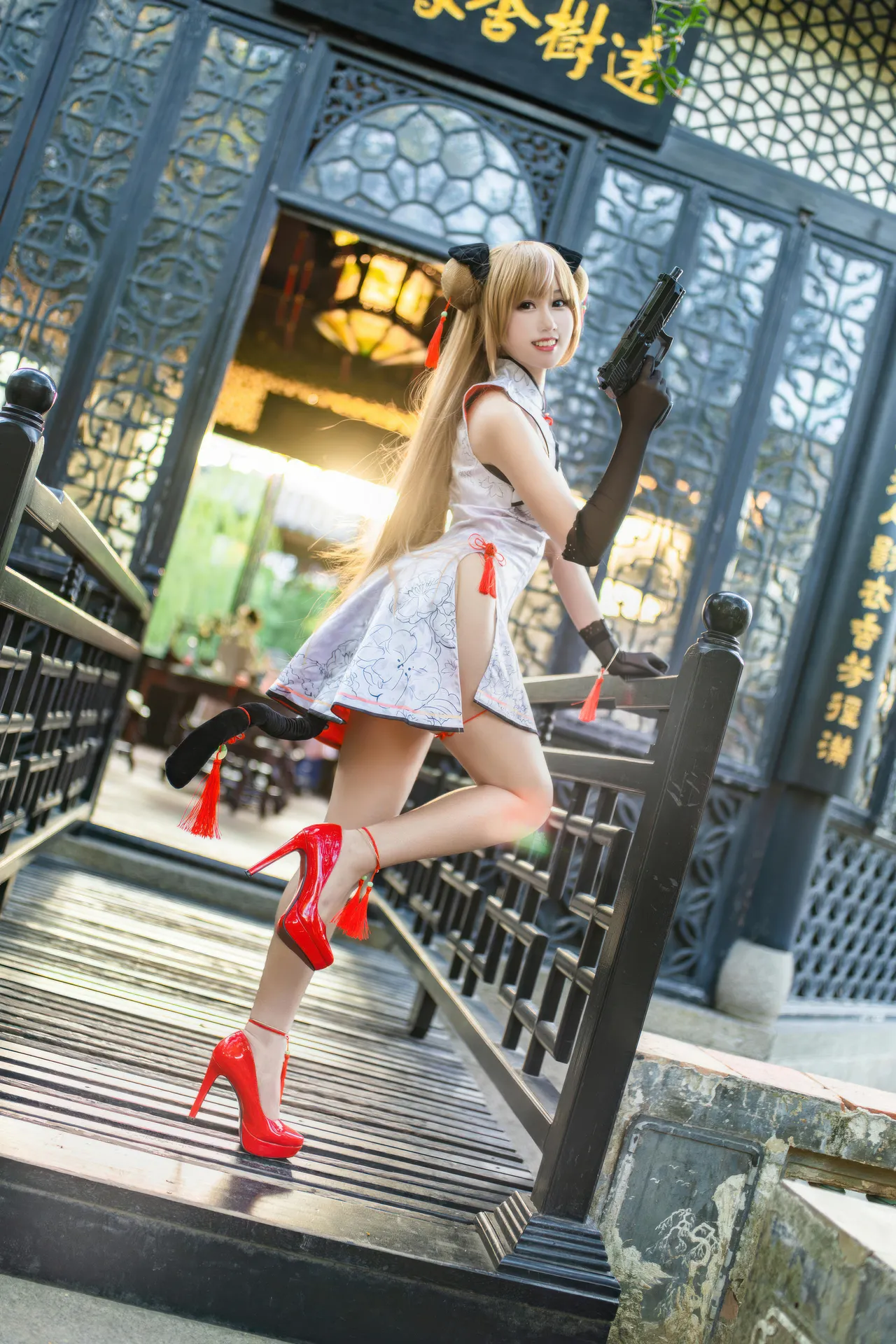 羽生三未 - 少女前线 MK23 蜂糖花-erohere14.webp