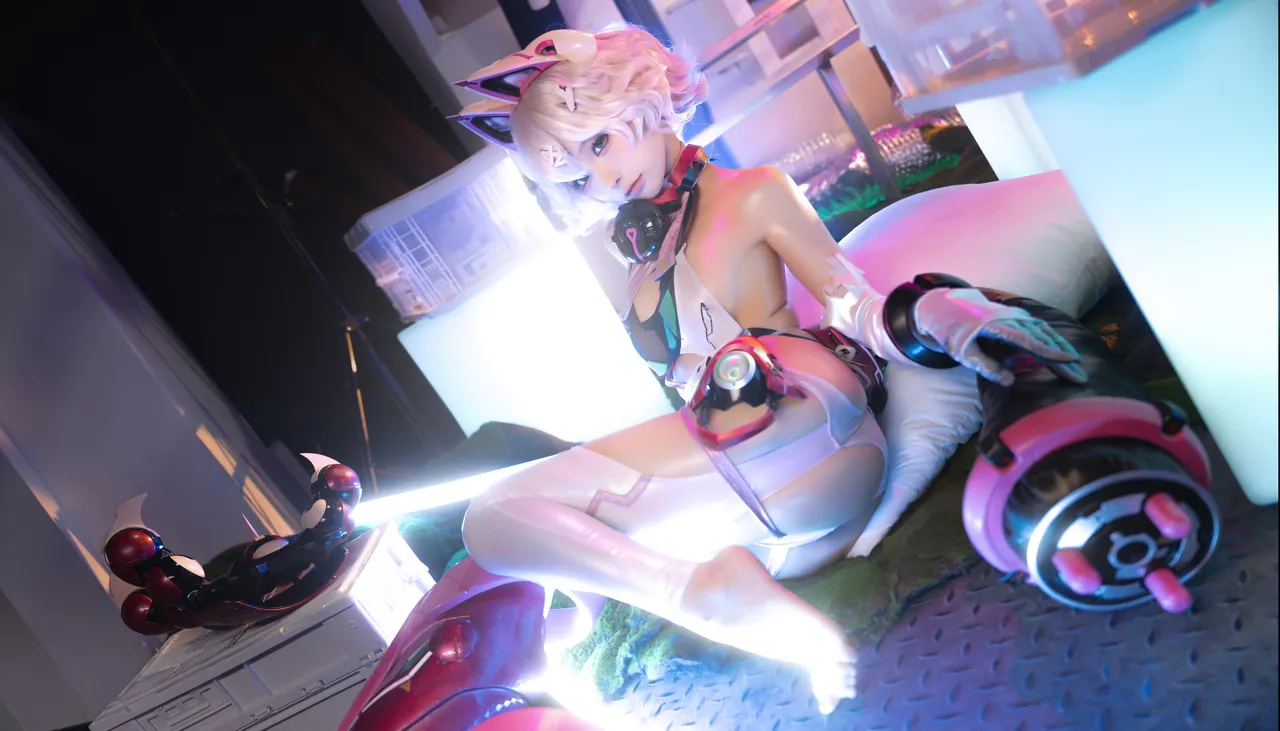 蠢沫沫 绯猁 18P-erohere17.webp