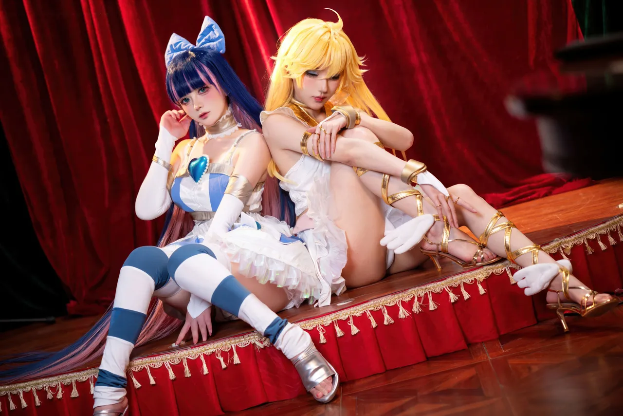 阿包也是兔娘&苏苏苏Sofia - 吊带袜天使-erohere9.webp