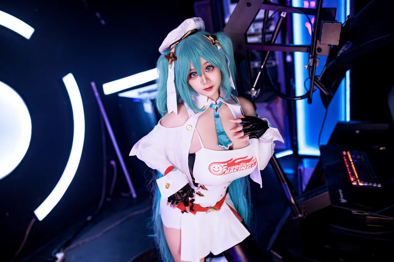 阿雪雪_yuki - VOCALOID 初音未来 赛车-erohere23.webp
