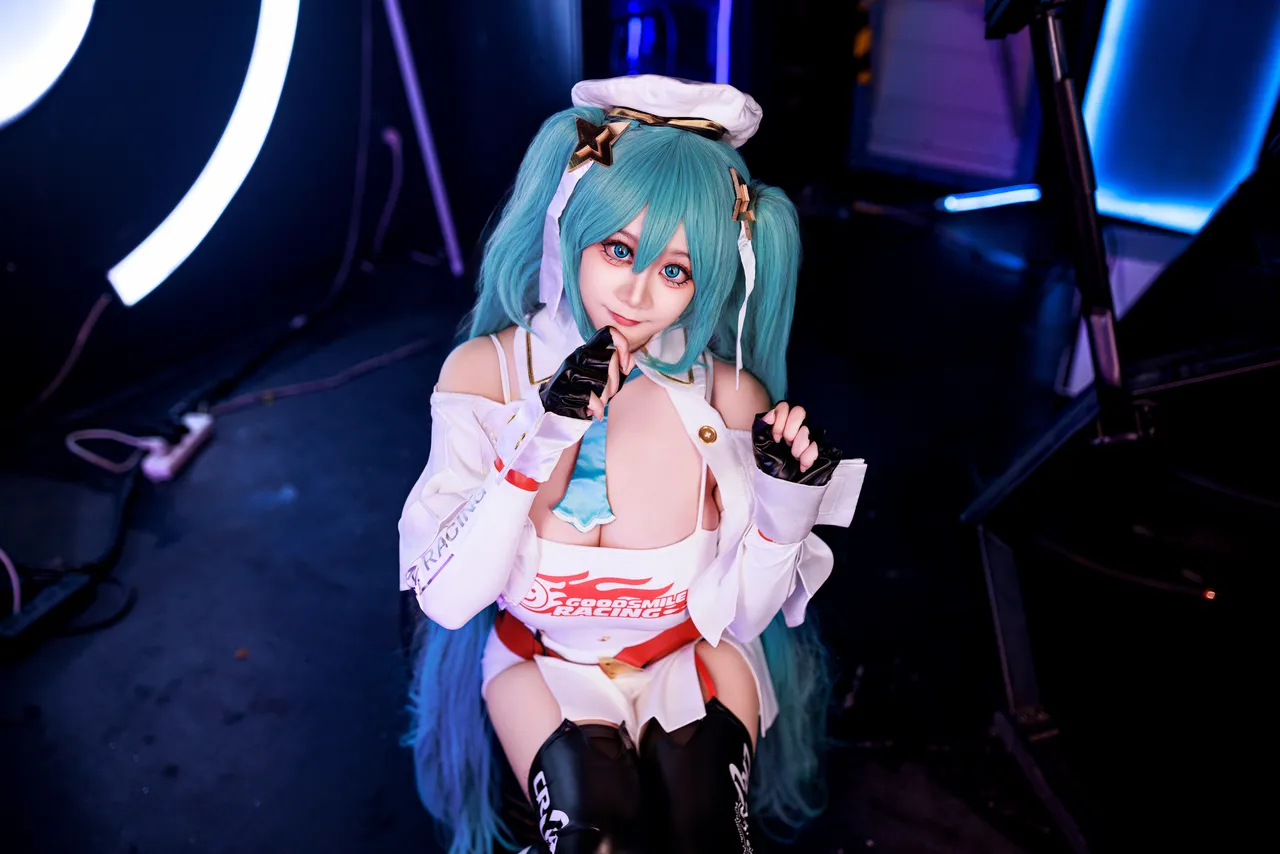 阿雪雪_yuki - VOCALOID 初音未来 赛车-erohere24.webp