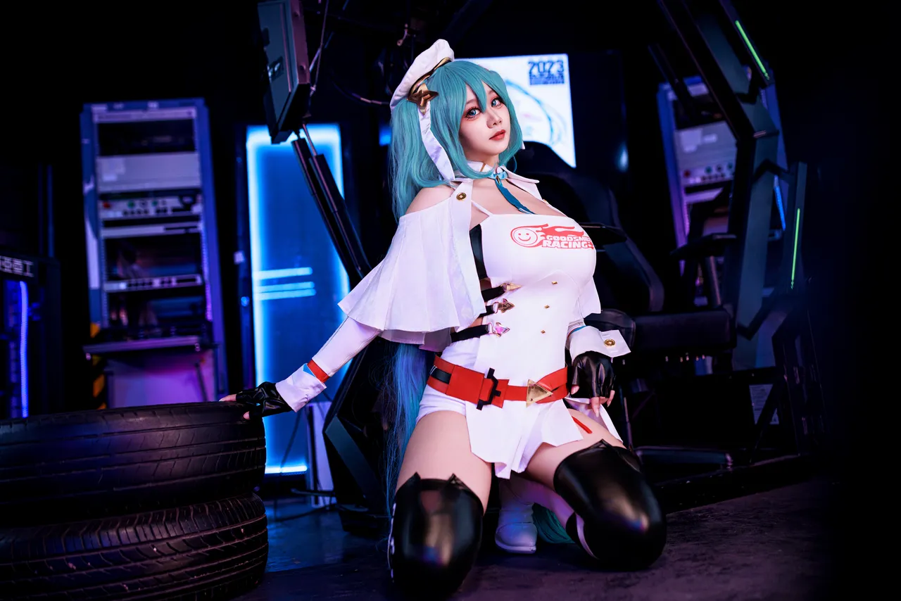 阿雪雪_yuki - VOCALOID 初音未来 赛车-erohere29.webp