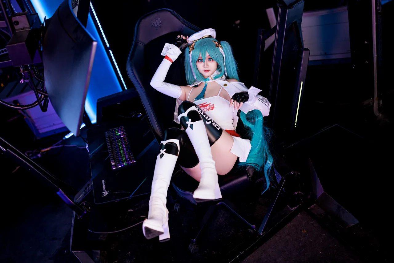 阿雪雪_yuki - VOCALOID 初音未来 赛车-erohere4.webp