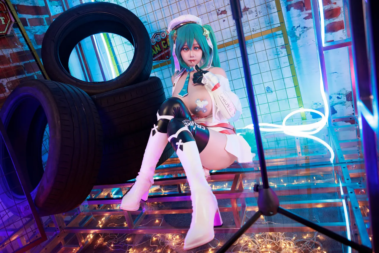 阿雪雪_yuki - VOCALOID 初音未来 赛车-erohere40.webp