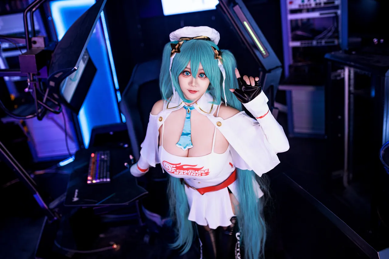 阿雪雪_yuki - VOCALOID 初音未来 赛车-erohere7.webp