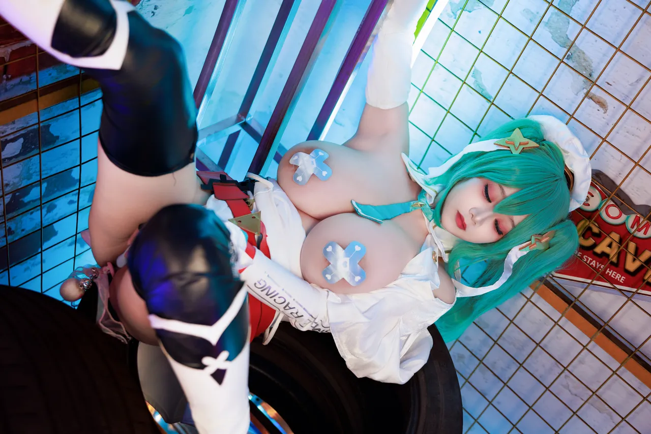阿雪雪_yuki - VOCALOID 初音未来 赛车-erohere81.webp