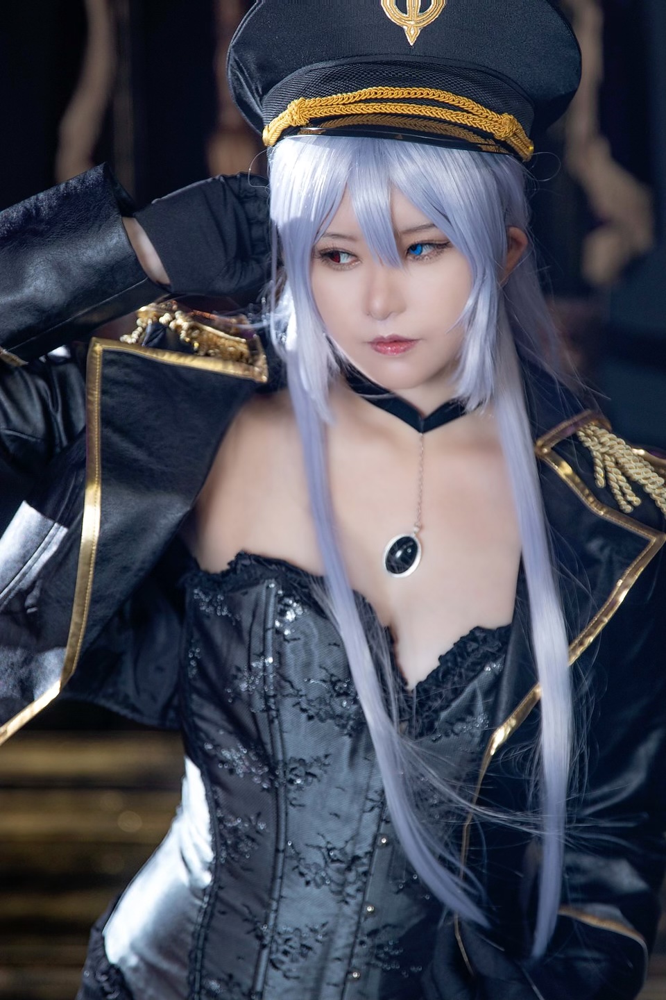 風見りん Bisque doll Queen-erohere31.jpg