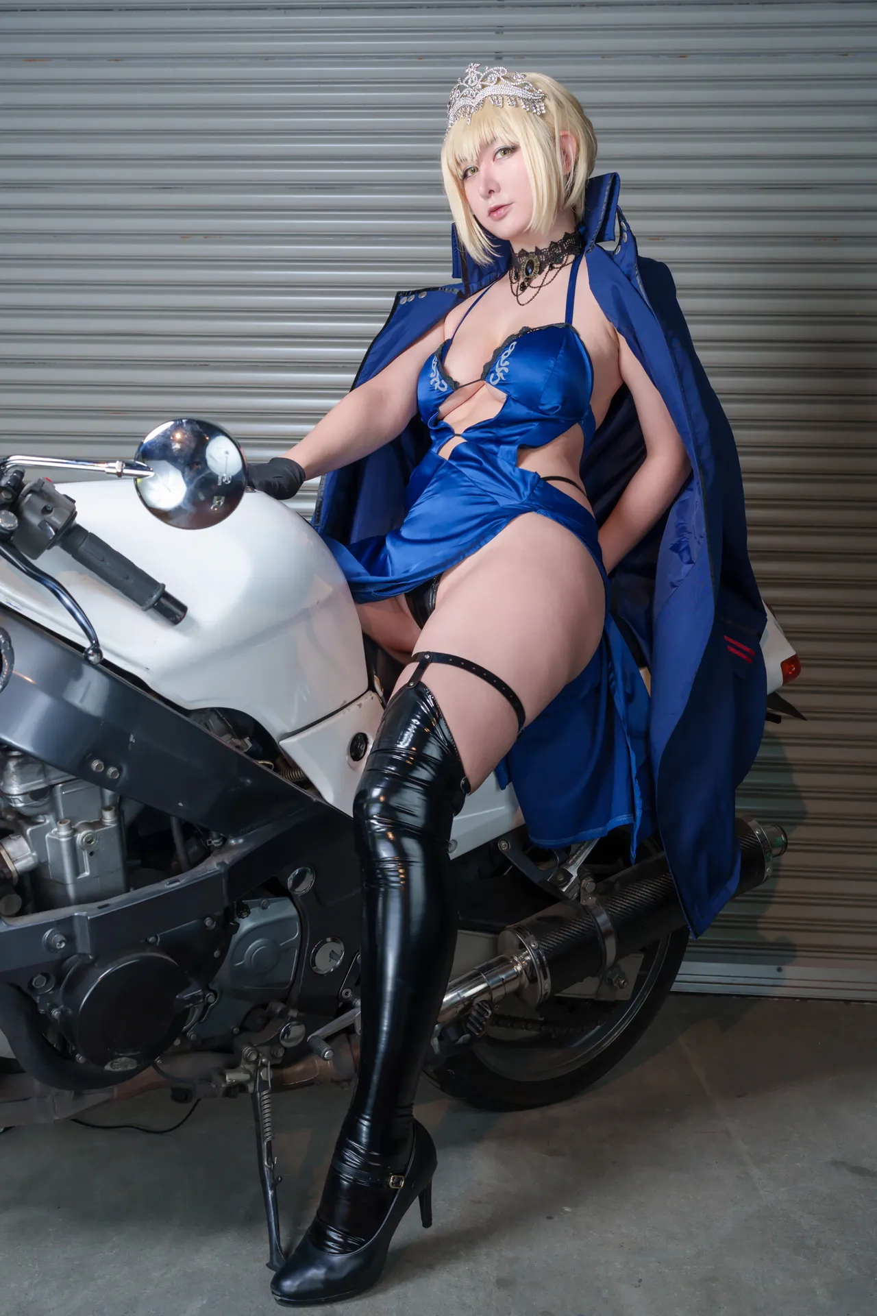黒ノ森聖 (E_H_true) - Artoria Pendragon (Rider Alter)-erohere39.webp