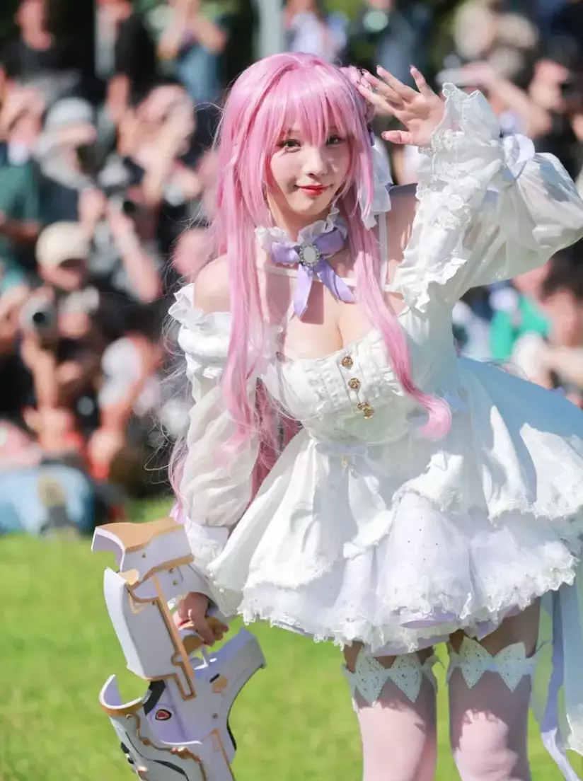 AI retouching laboratory 10 -remove clothing AI Generated-erohere89.webp