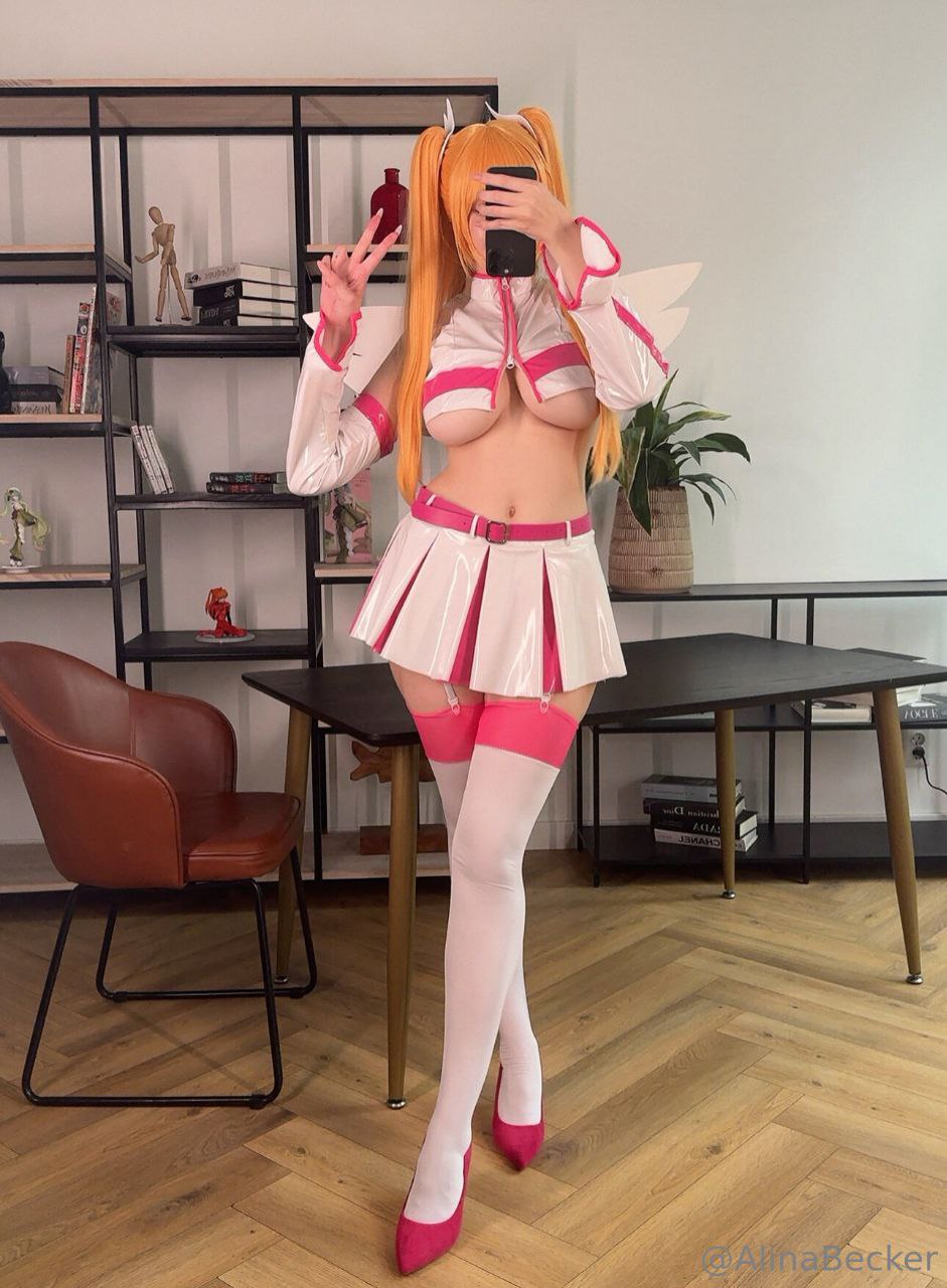 Alina Becker - Ririsa Amano-erohere2.jpg