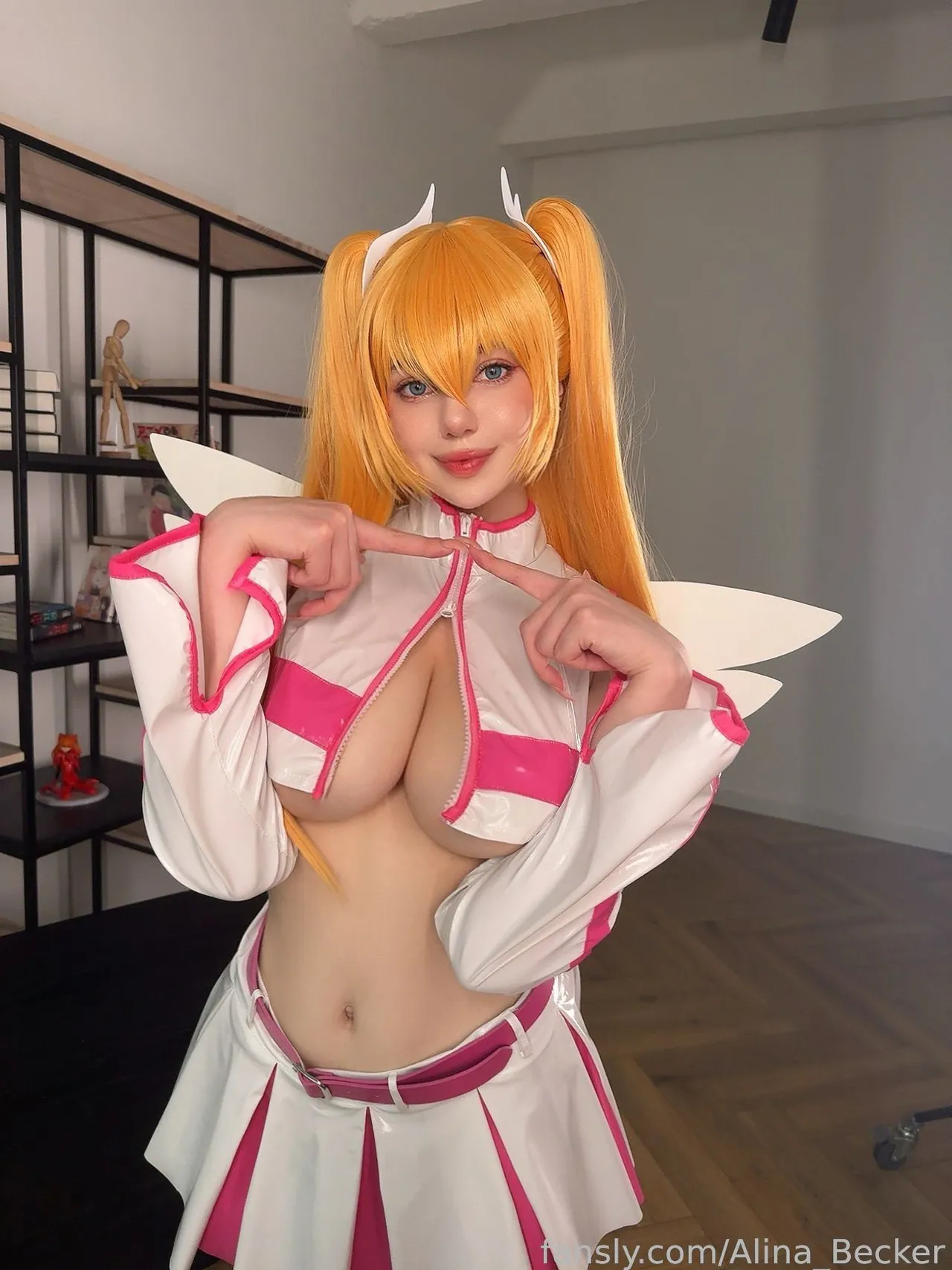 Alina Becker - Ririsa Amano-erohere9.webp