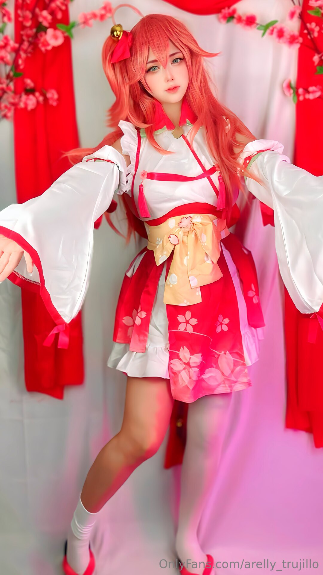 Arelly Trujillo - Sakura Miko-erohere14.jpg