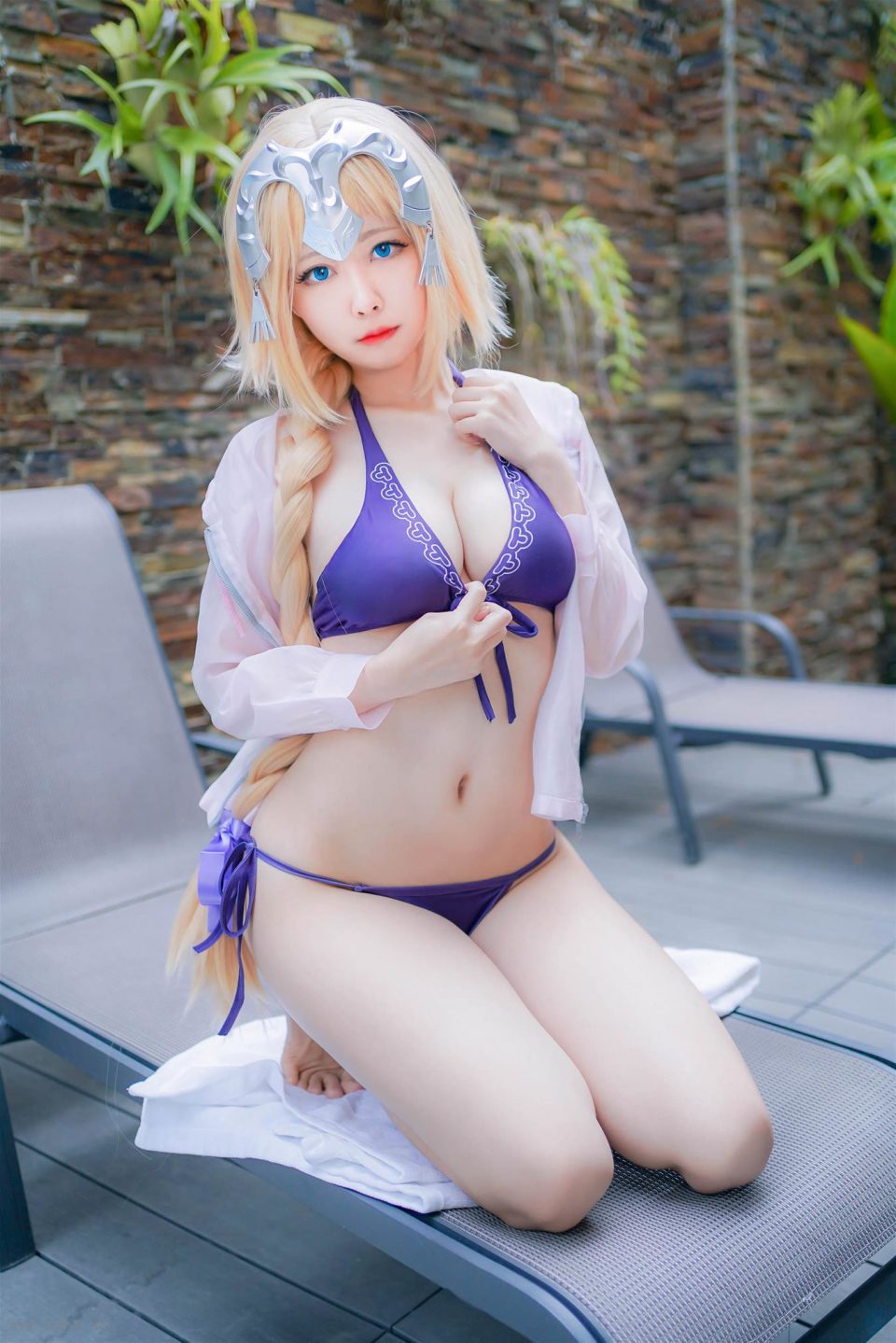 Arty Dec Cos-erohere101.jpg