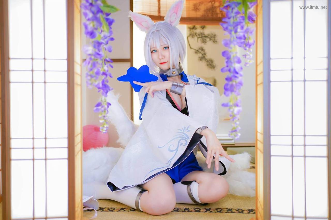 Arty Dec Cos-erohere30.jpg