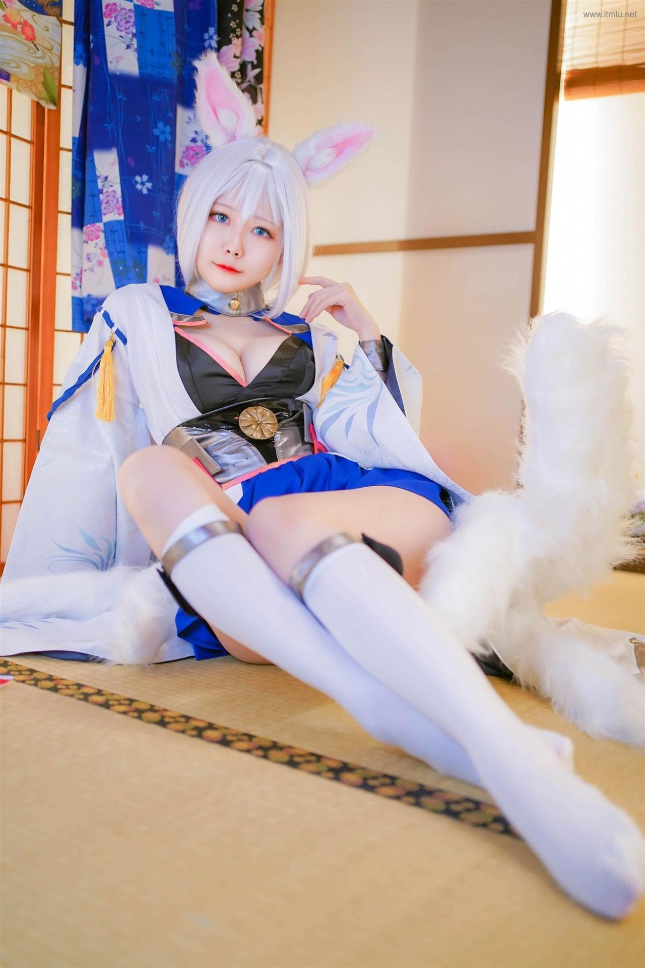 Arty Dec Cos-erohere34.jpg