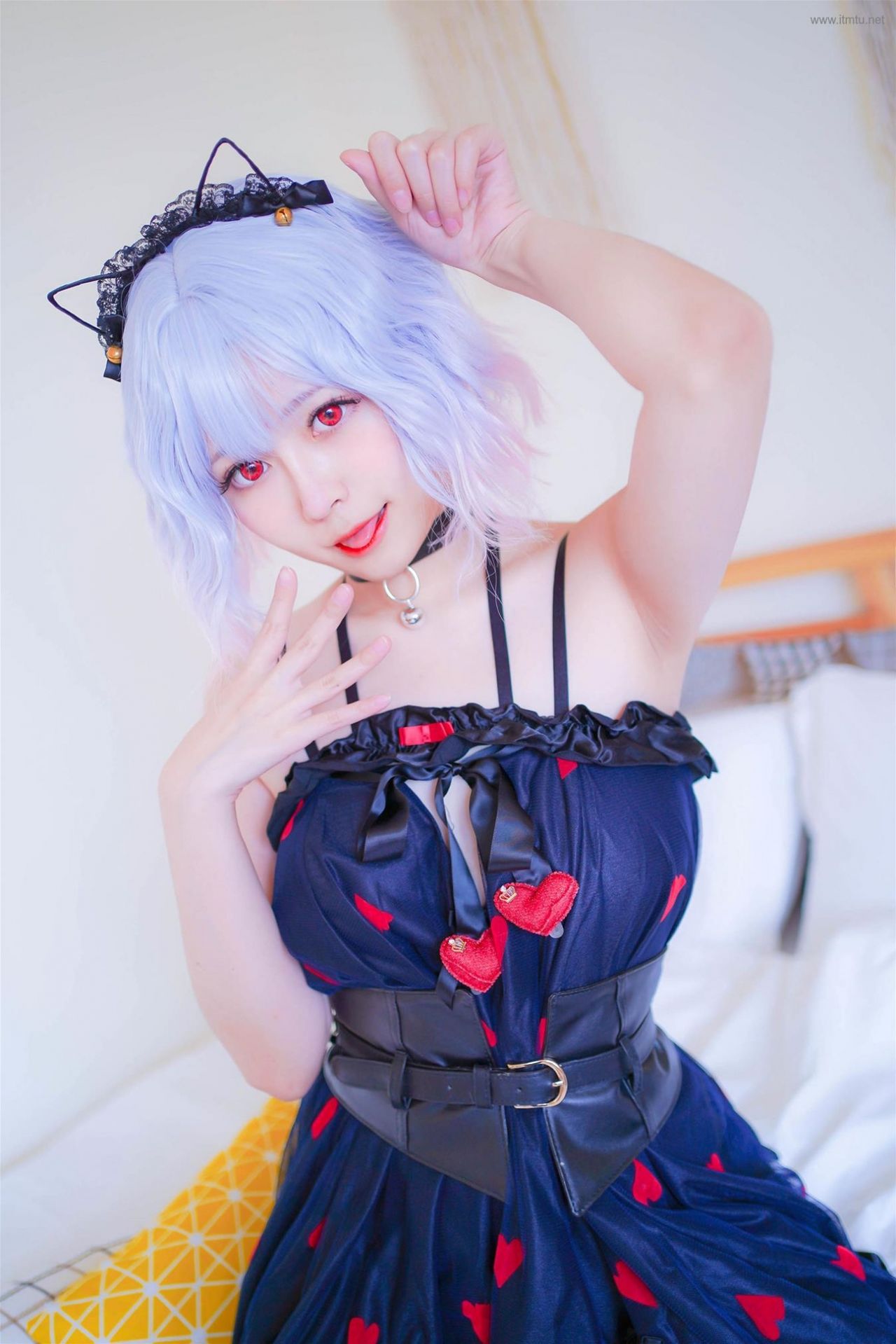 Arty Dec Cos-erohere44.jpg