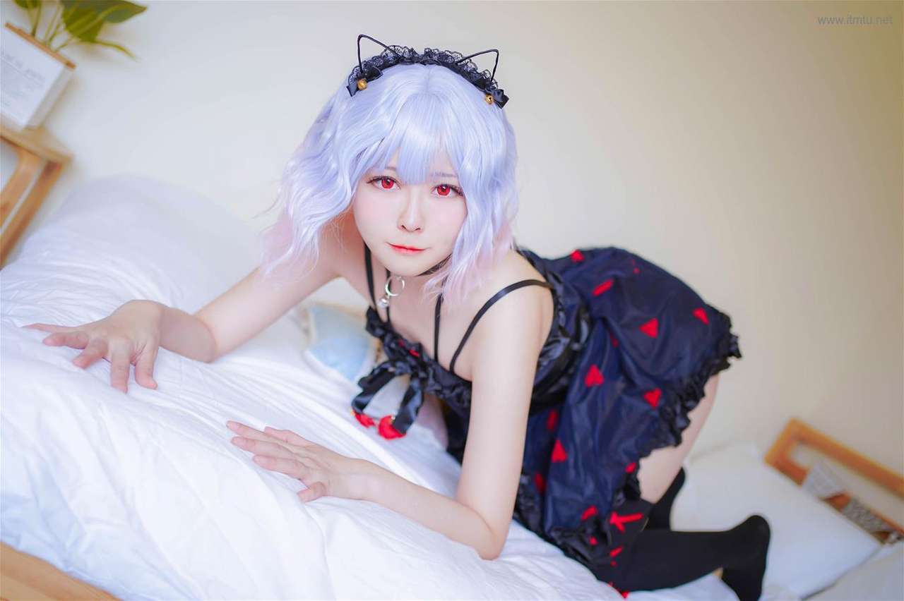 Arty Dec Cos-erohere50.jpg