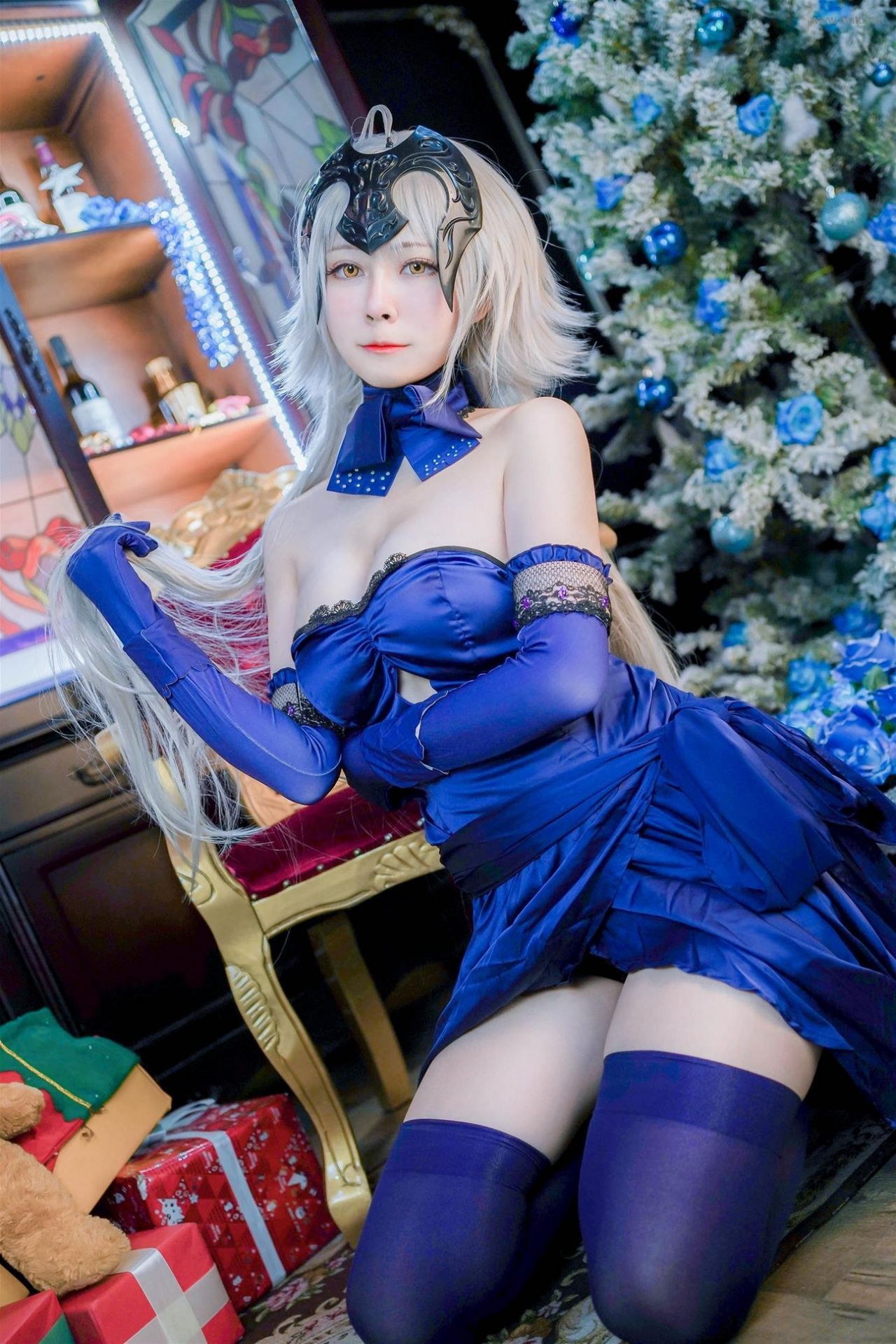 Arty Dec Cos-erohere77.jpg