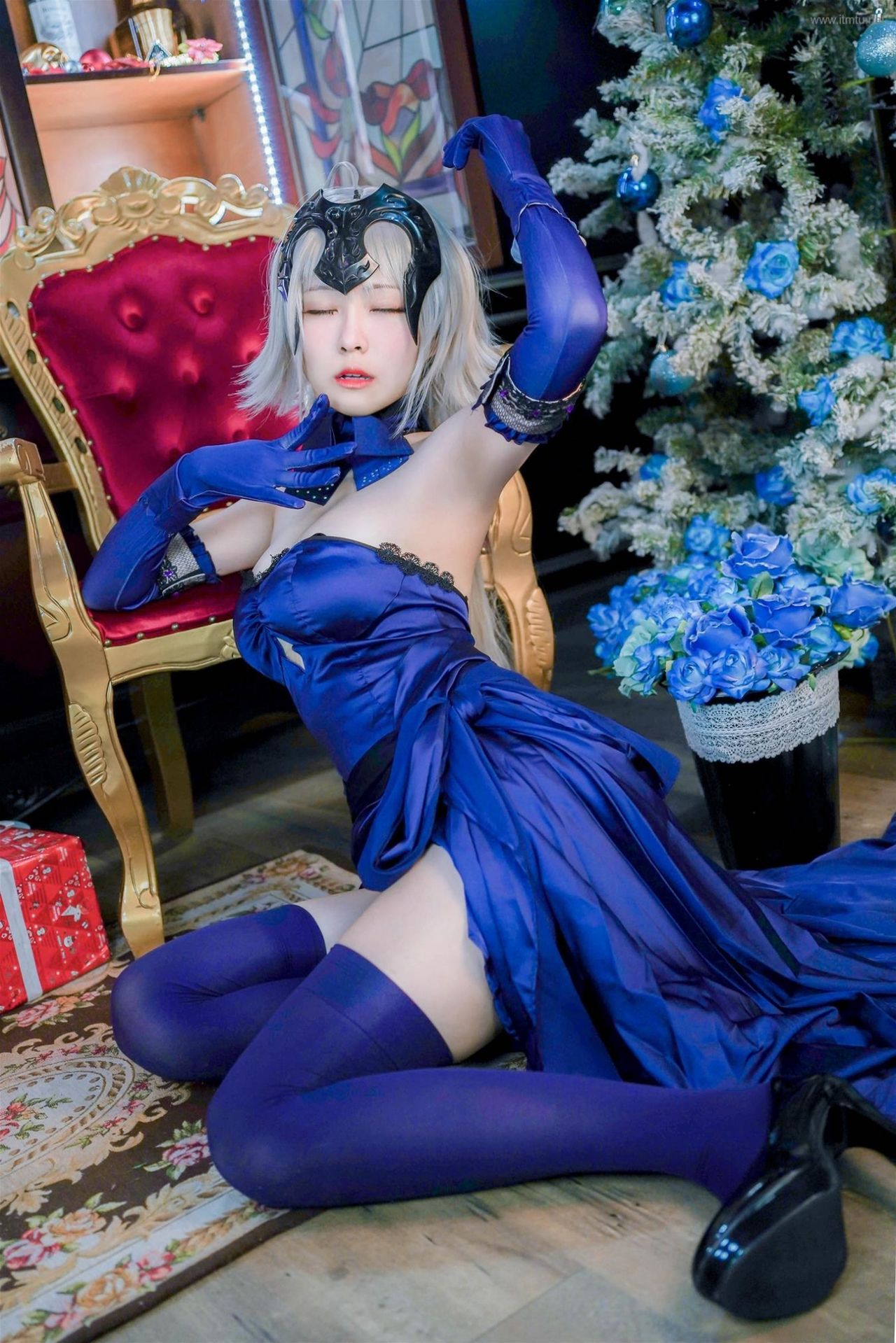 Arty Dec Cos-erohere80.jpg