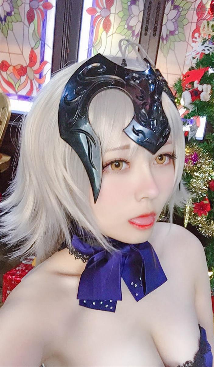 Arty Dec Cos-erohere89.jpg
