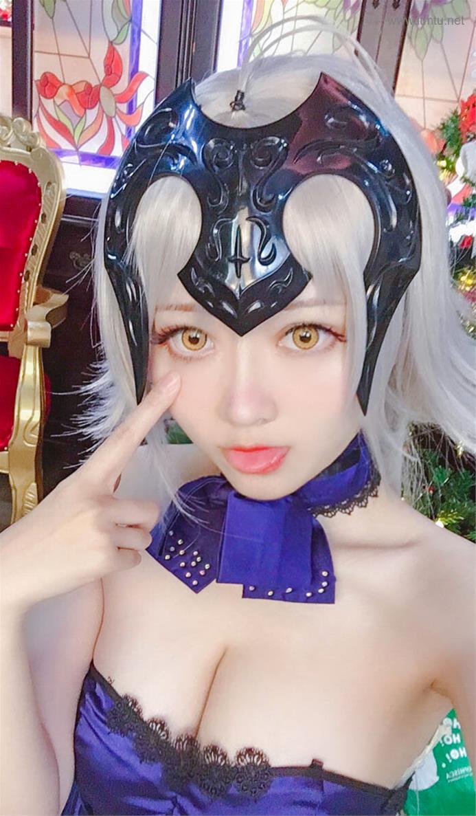 Arty Dec Cos-erohere92.jpg