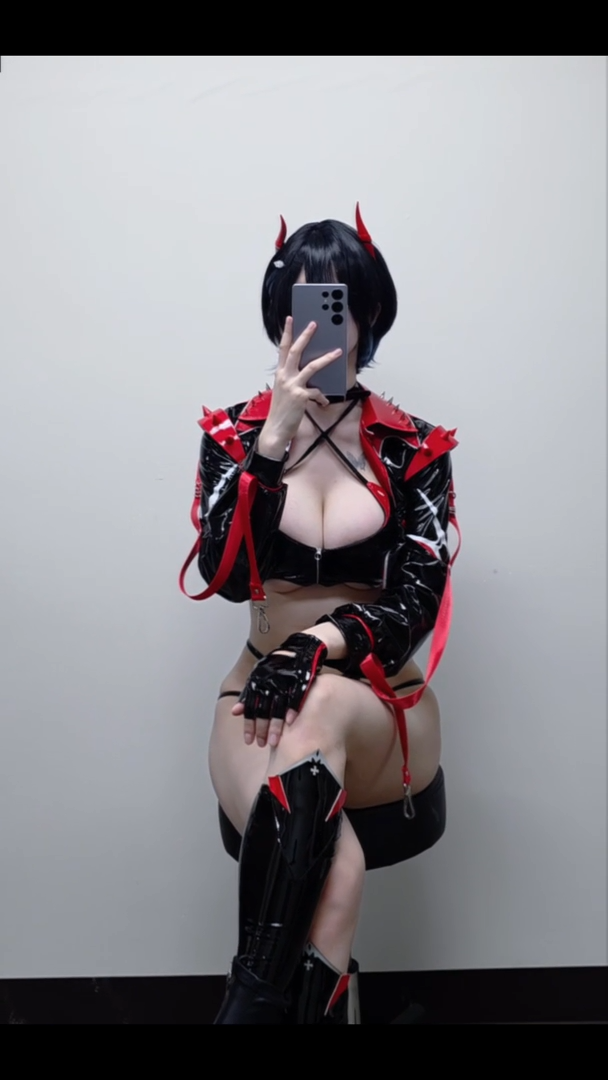 Biya - Azur Lane Ulrich von Hutten Racing 🏁-erohere18.webp