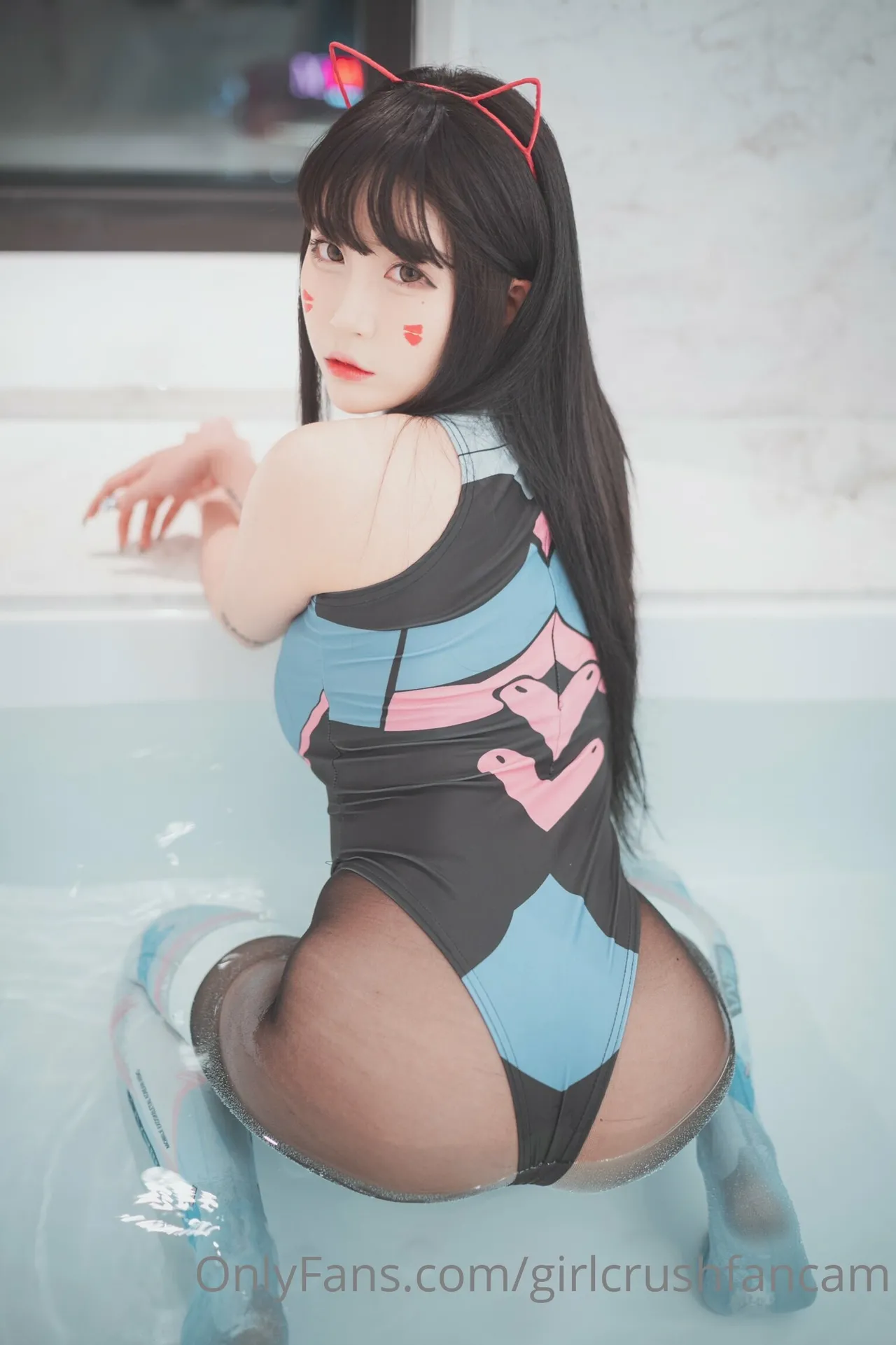 Bomi - D.Va-erohere8.webp