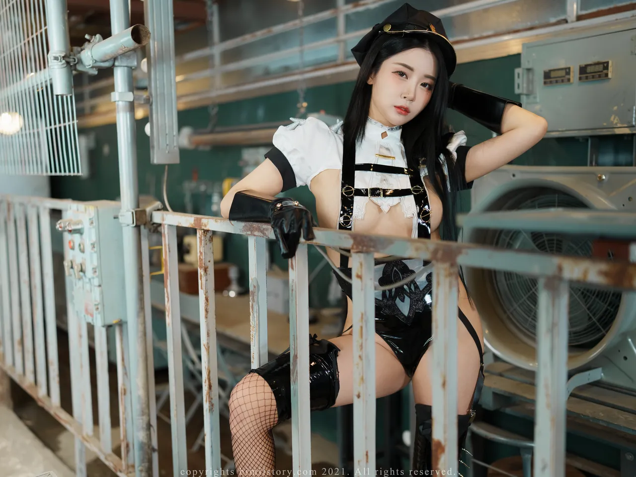 Bomi - Officer 2B-erohere19.webp