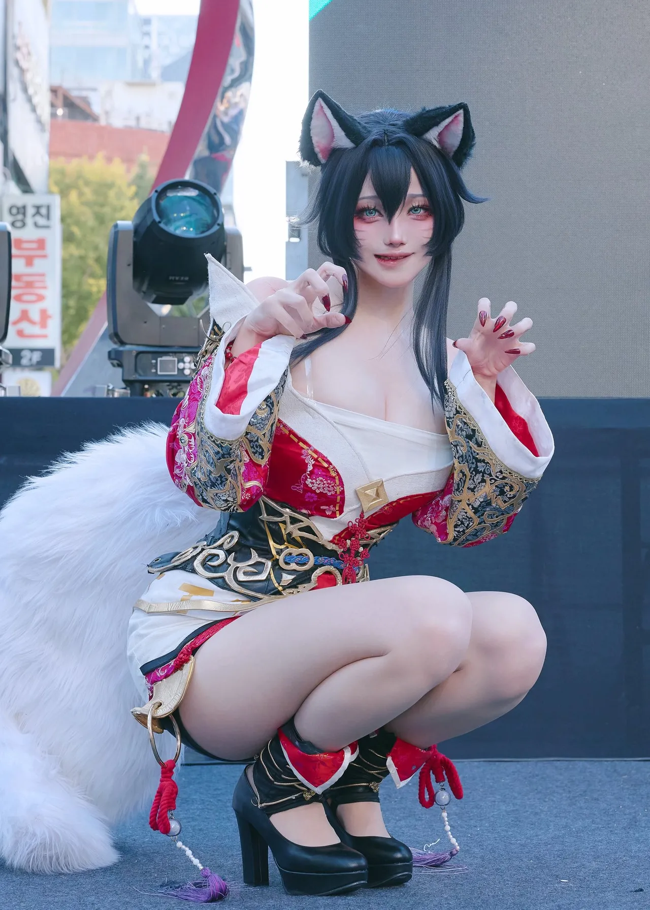 Chacco - Ahri-erohere3.webp