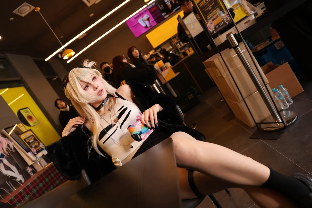 Chacco - Lynae-erohere25.webp