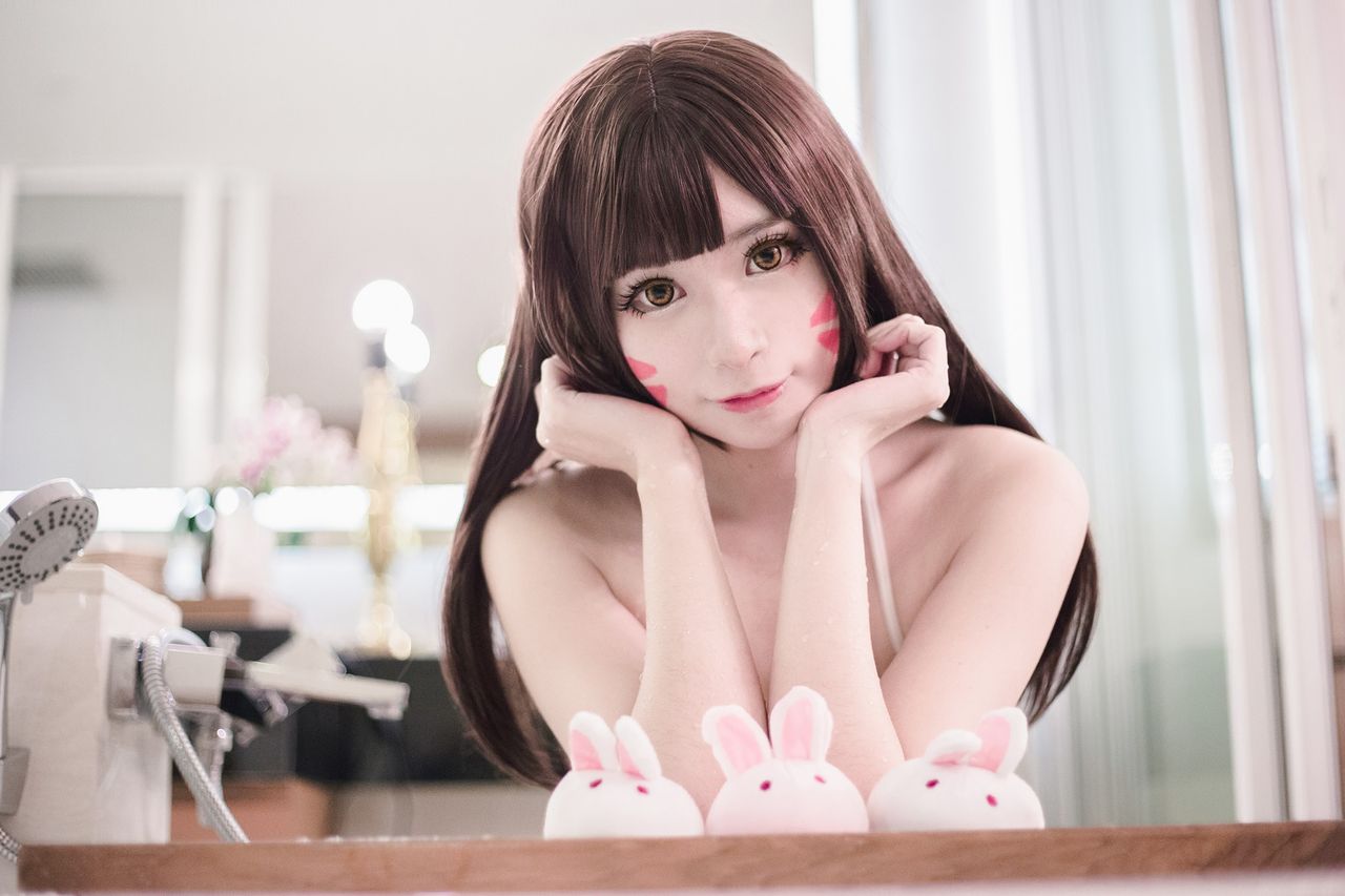 Chill out with D.Va Meenfox Cosplay-erohere8.jpg