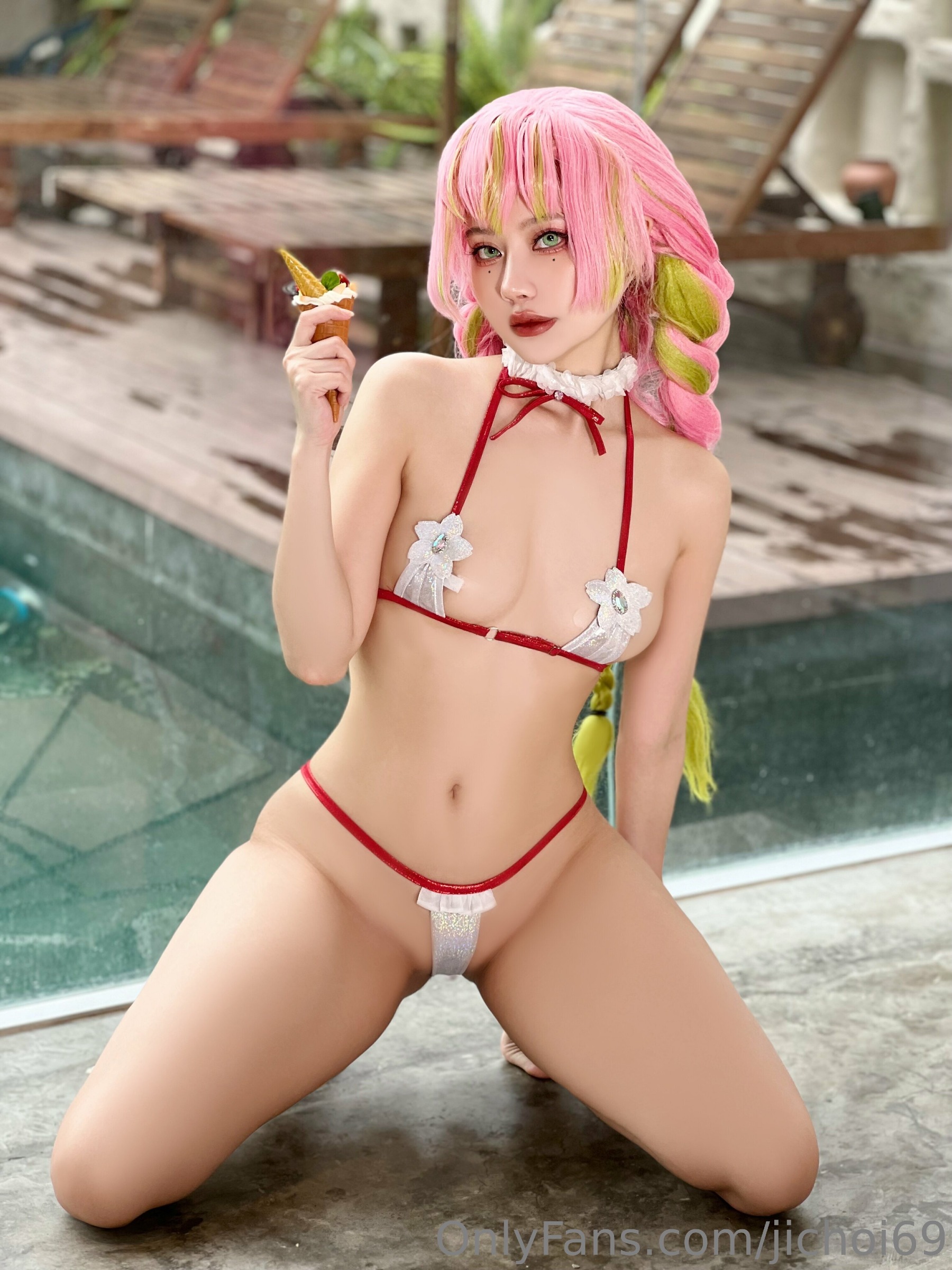 Choi Ji Yun - Mitsuri Kanroji Bikini (16).jpg