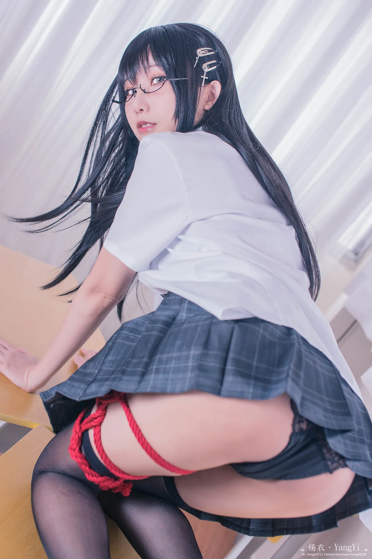 Cosplayer YangYi-erohere18.webp