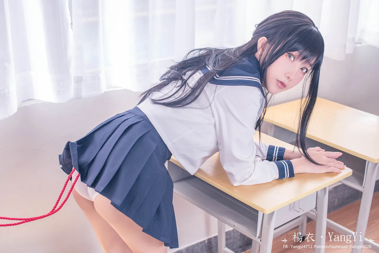 Cosplayer YangYi-erohere40.webp