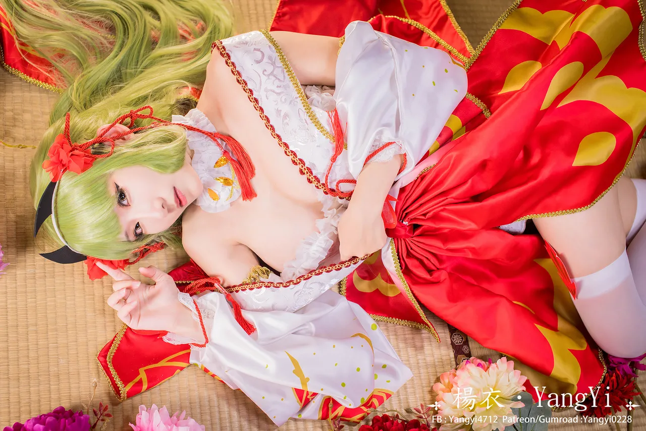 Cosplayer YangYi-erohere94.webp
