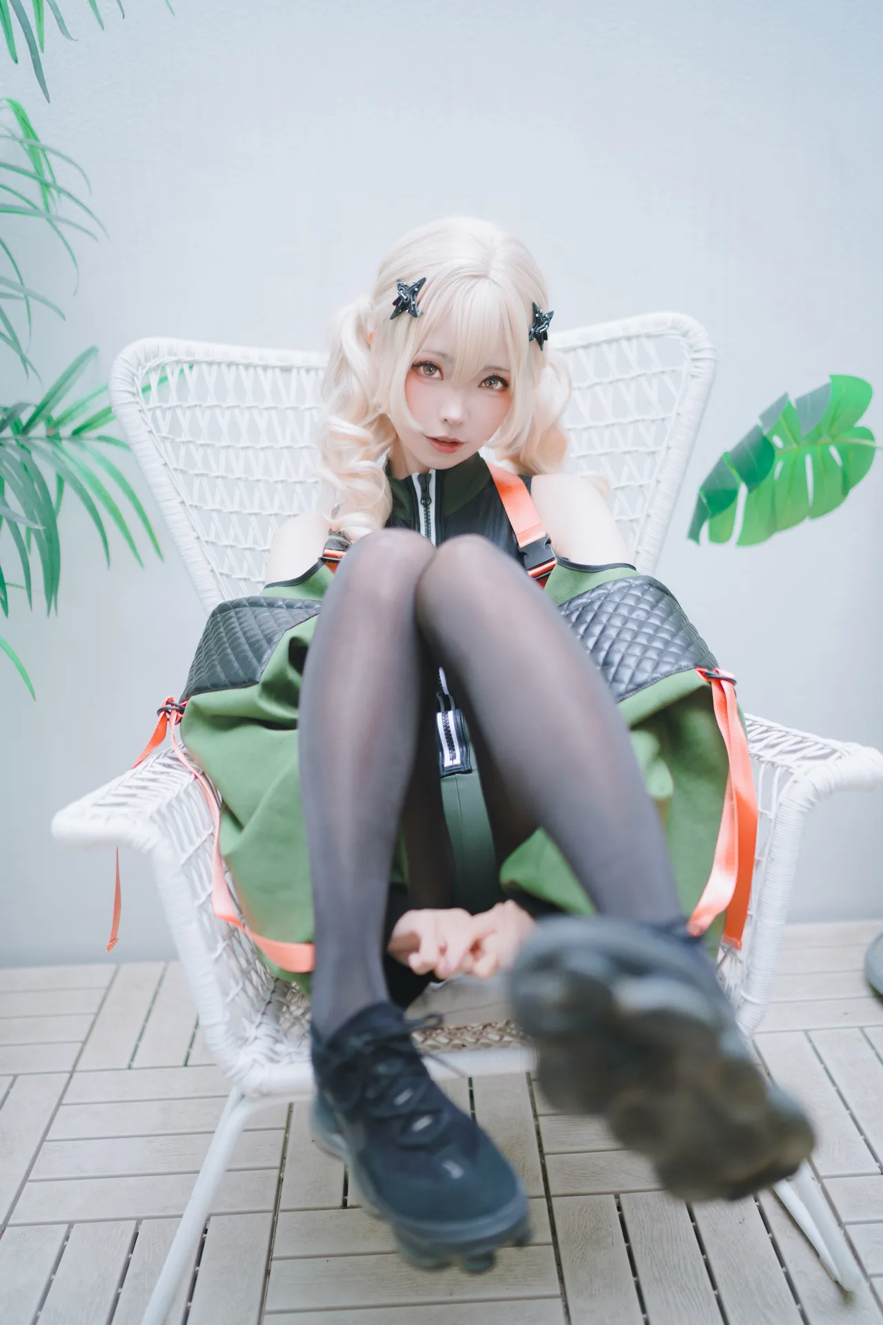 ElyEE子 - Crocodile Alert-erohere6.webp