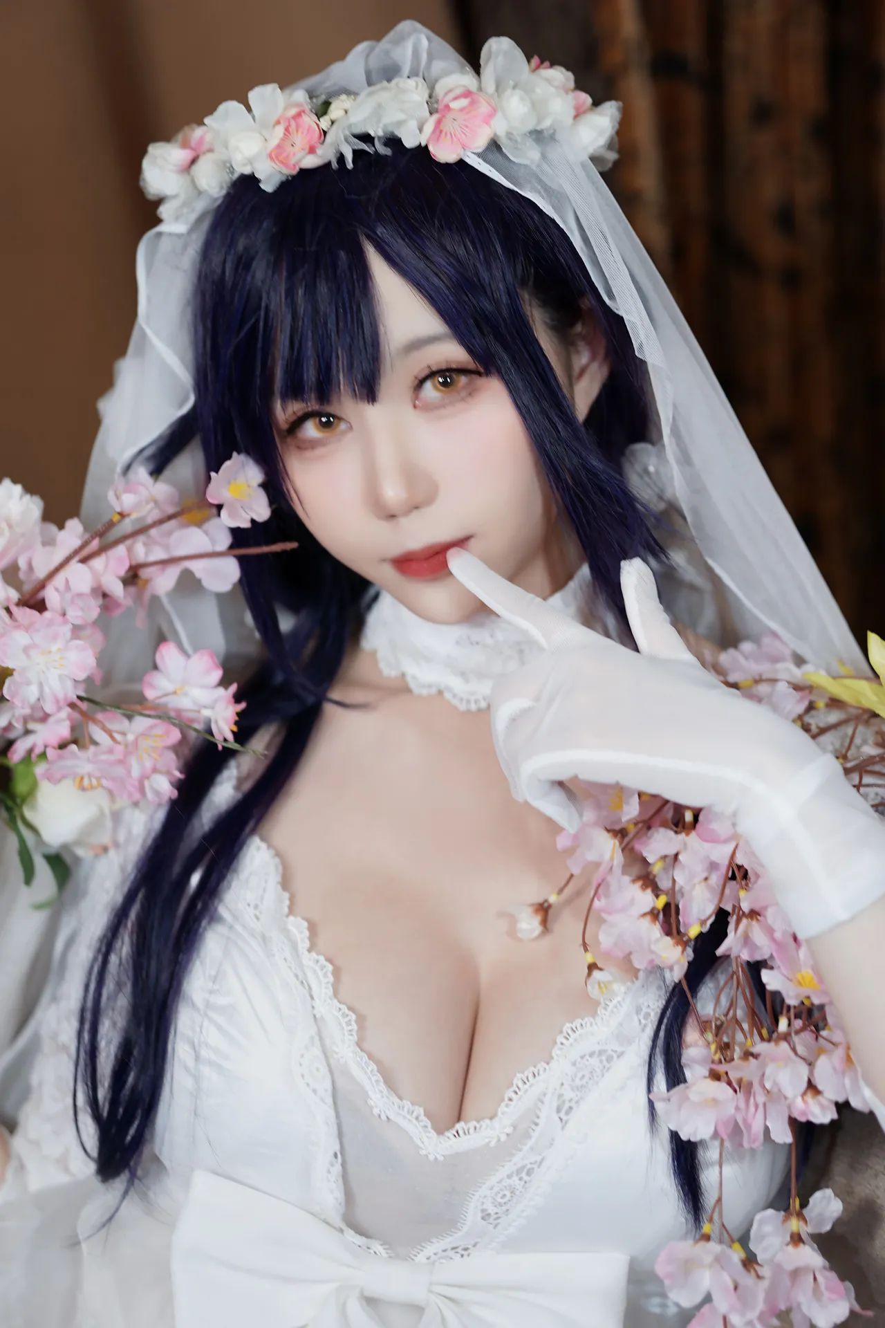 Fangqiao Yepo-Azuma wedding dress