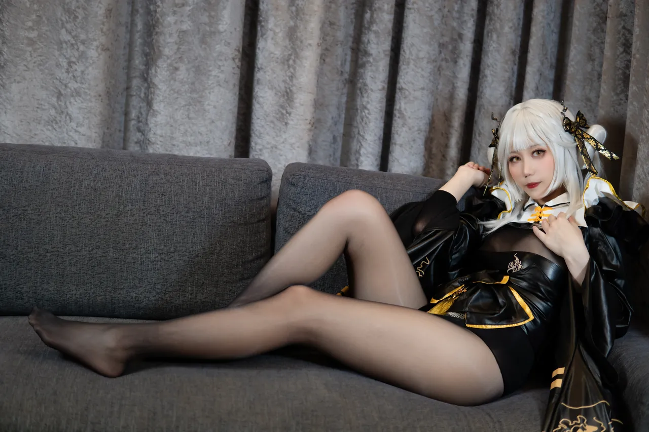 Fangqiao Yepo-Blanc-erohere21.webp