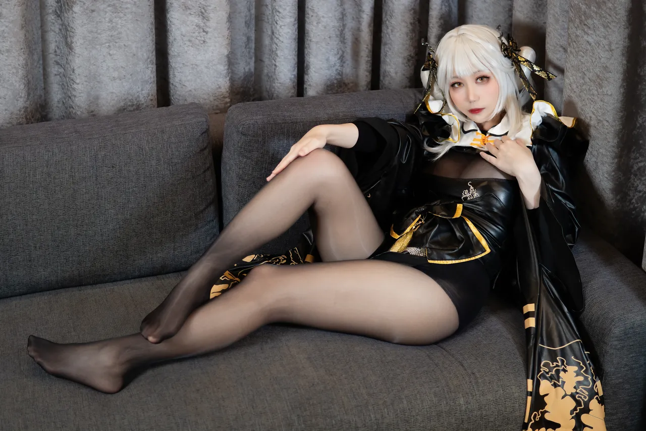 Fangqiao Yepo-Blanc-erohere34.webp