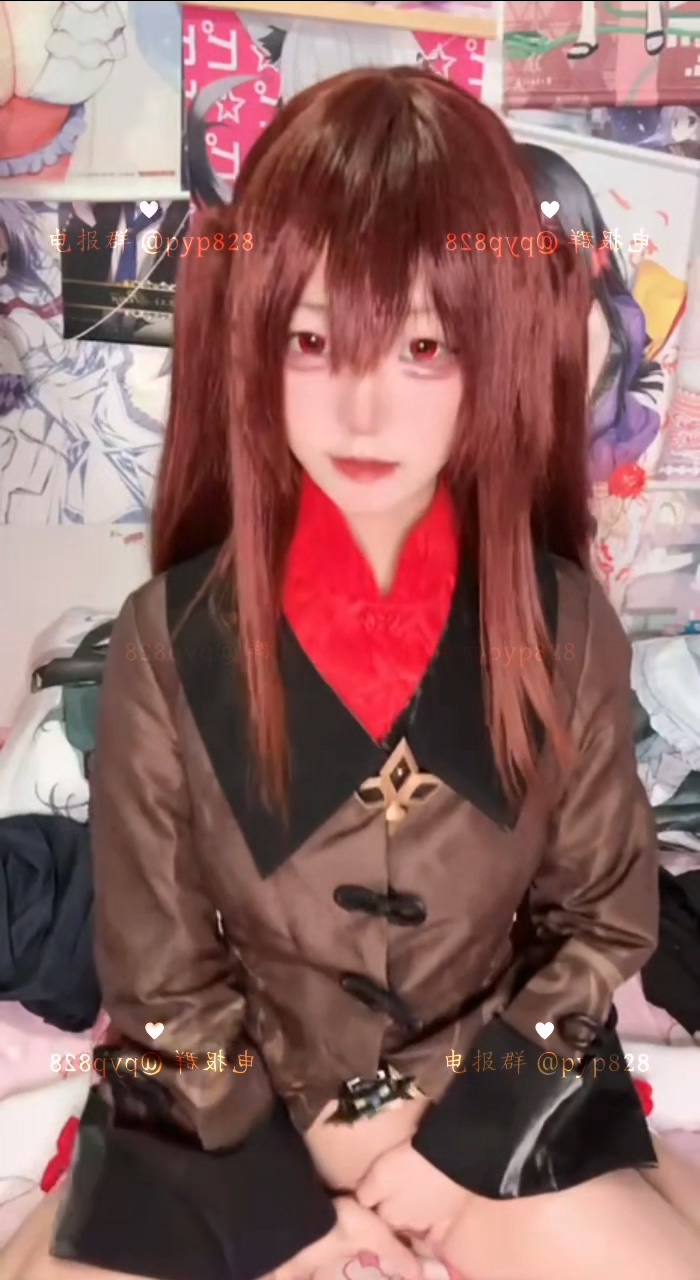 Feichai Shaonu(废柴少女)cos自慰图集2角色有：胡桃，龙华妃咲， 间桐樱礼服（还有两身我不认识的欢迎大佬打标签)-erohere2.jpg