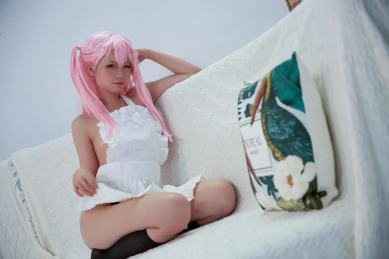 G44 wa Kizutsukanai Kuro Apron Ver.-erohere5.webp