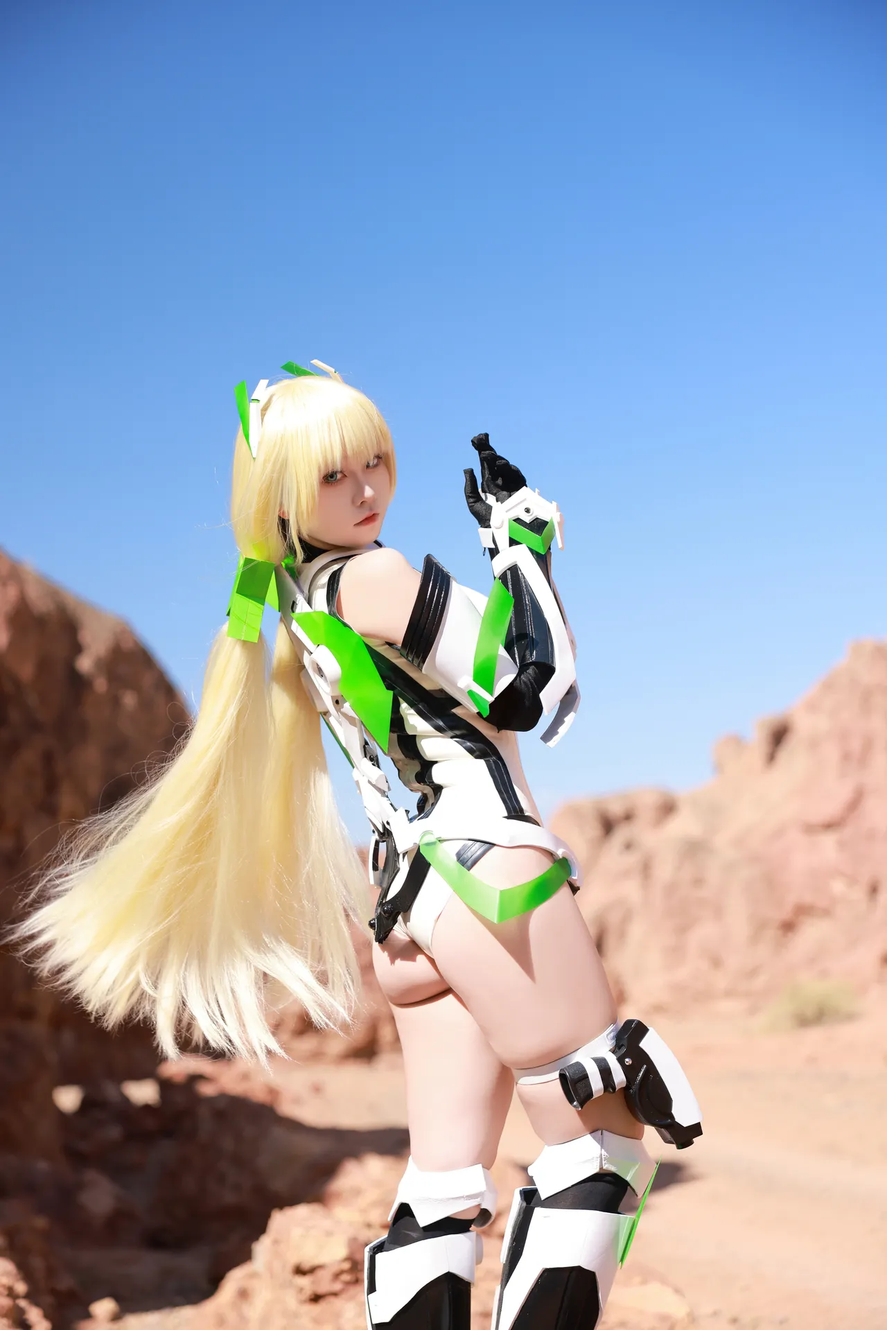 G44不会受伤 - Angela Balzac (Expelled from Paradise)-erohere5.webp