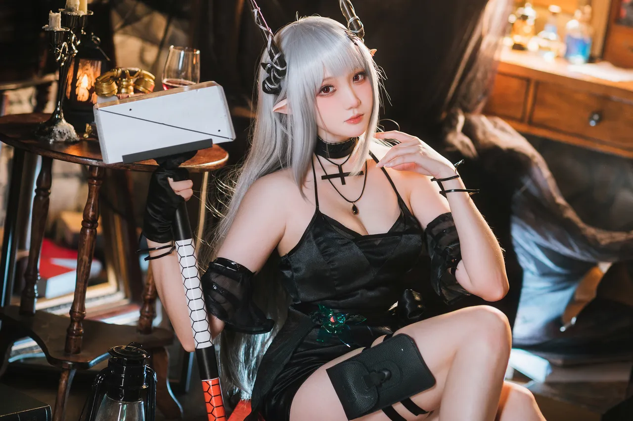 Guaxi Chan - Mudrock-erohere25.webp