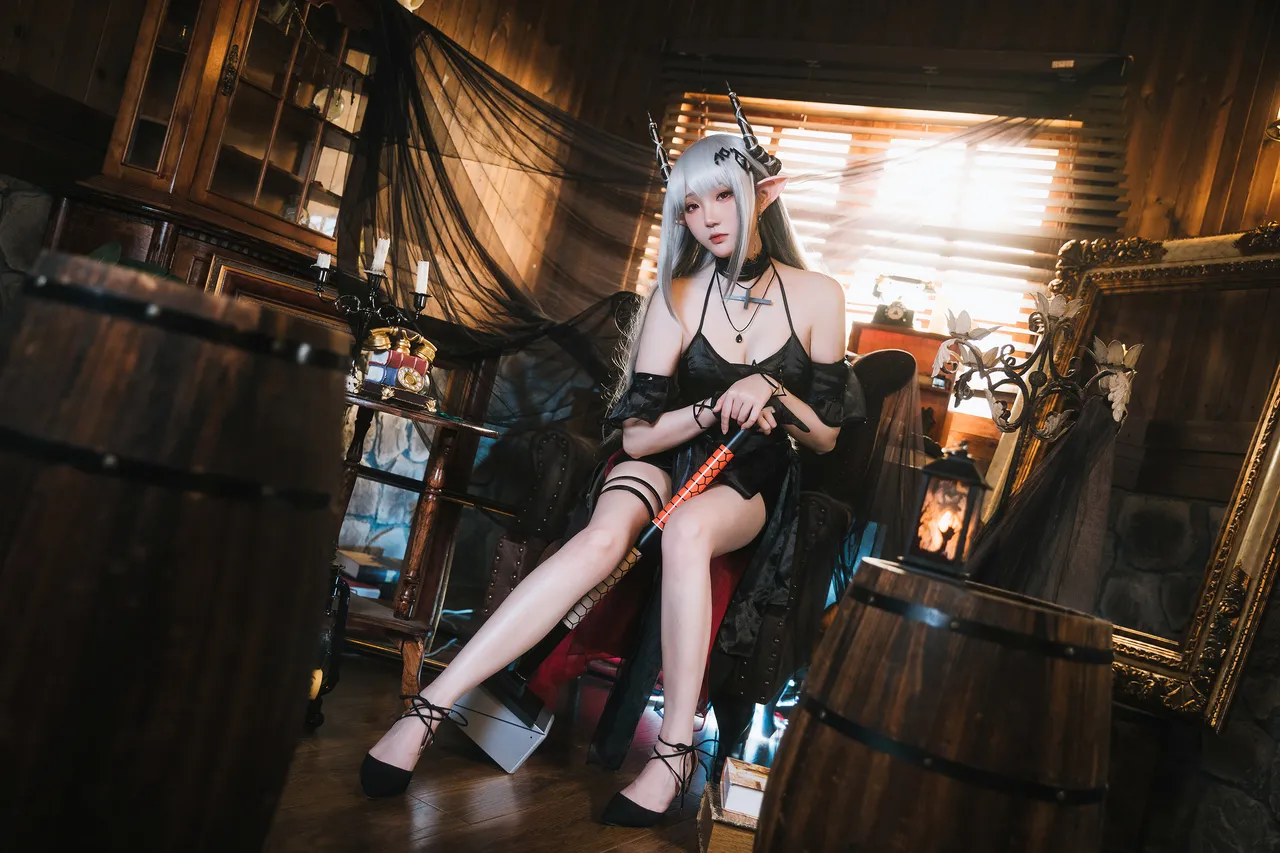 Guaxi Chan - Mudrock-erohere4.webp